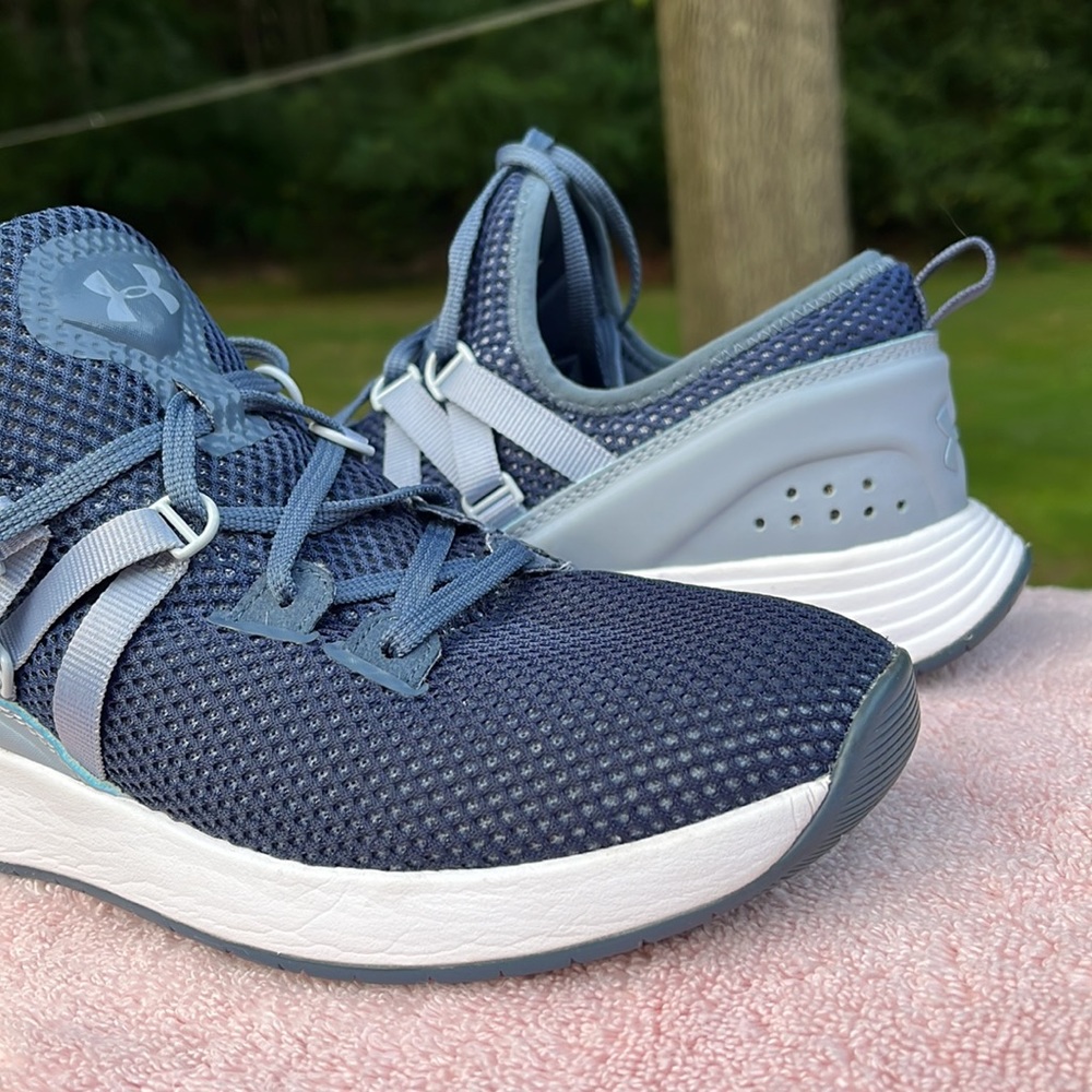 UNDER ARMOUR BREATHE
TRAINING SHOE - WOMEN'S - Picture 10 of 10